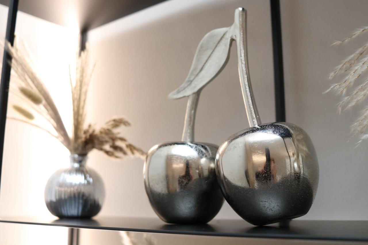 Charming & Luxurious Gem Apartment Olbia Bagian luar foto