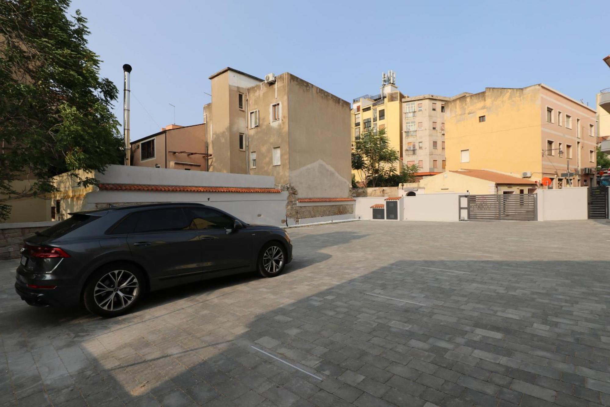 Charming & Luxurious Gem Apartment Olbia Bagian luar foto