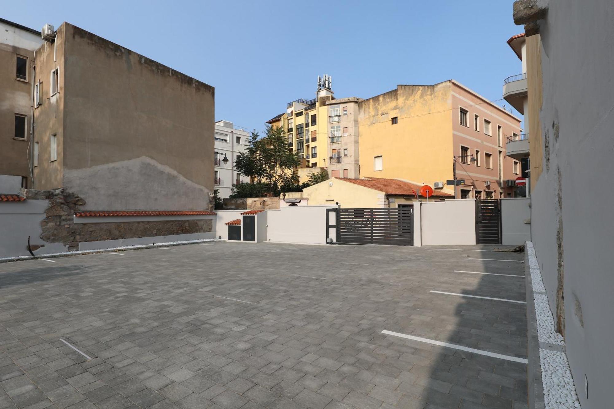 Charming & Luxurious Gem Apartment Olbia Bagian luar foto